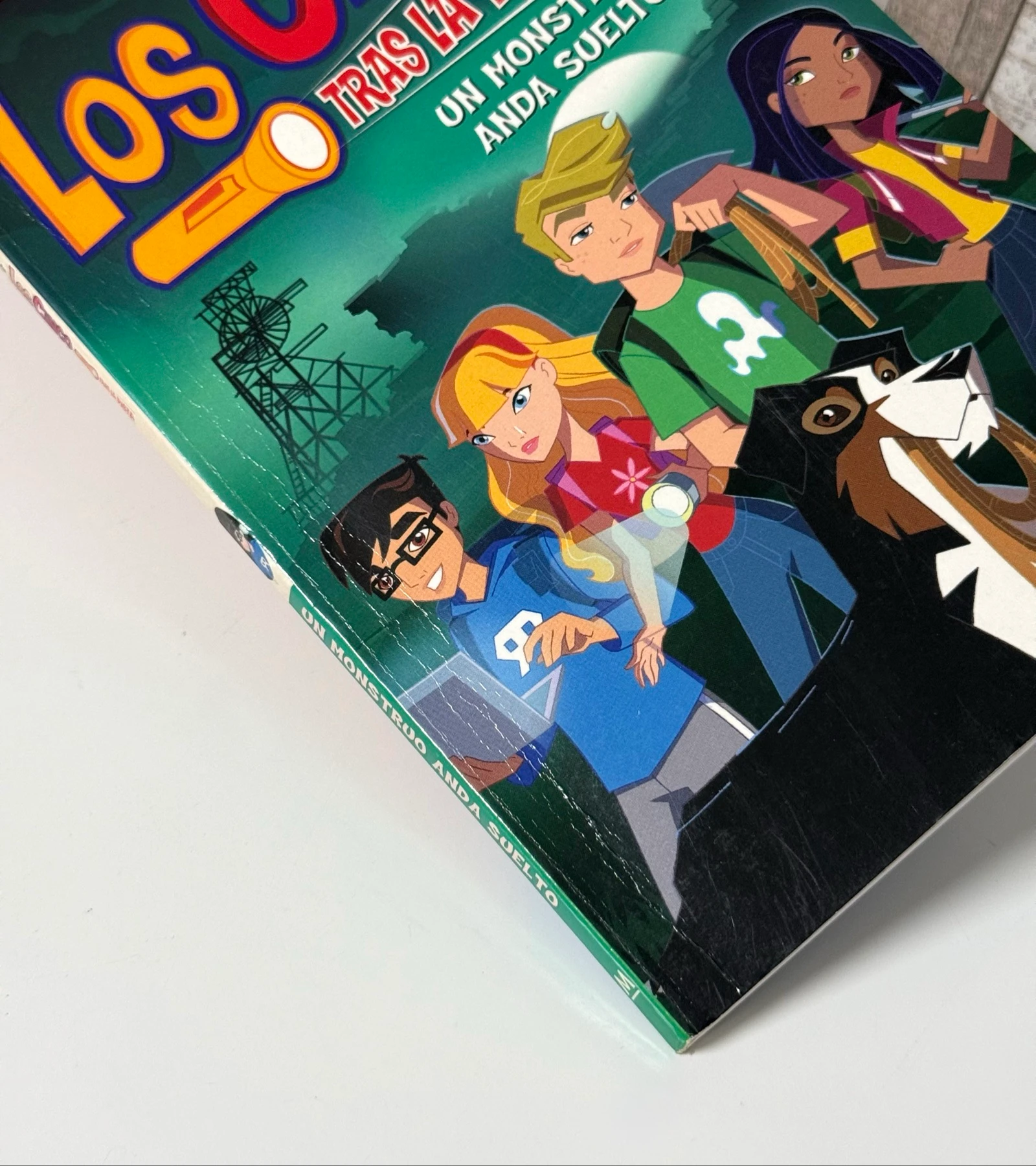 Libro Un monstruo anda suelto – photo 7